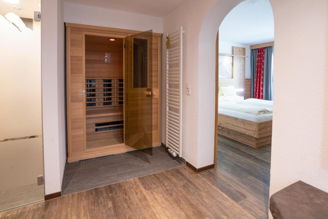 Hotel Gundolf Санкт-Леонгард-ім-Пітцталь Екстер'єр фото