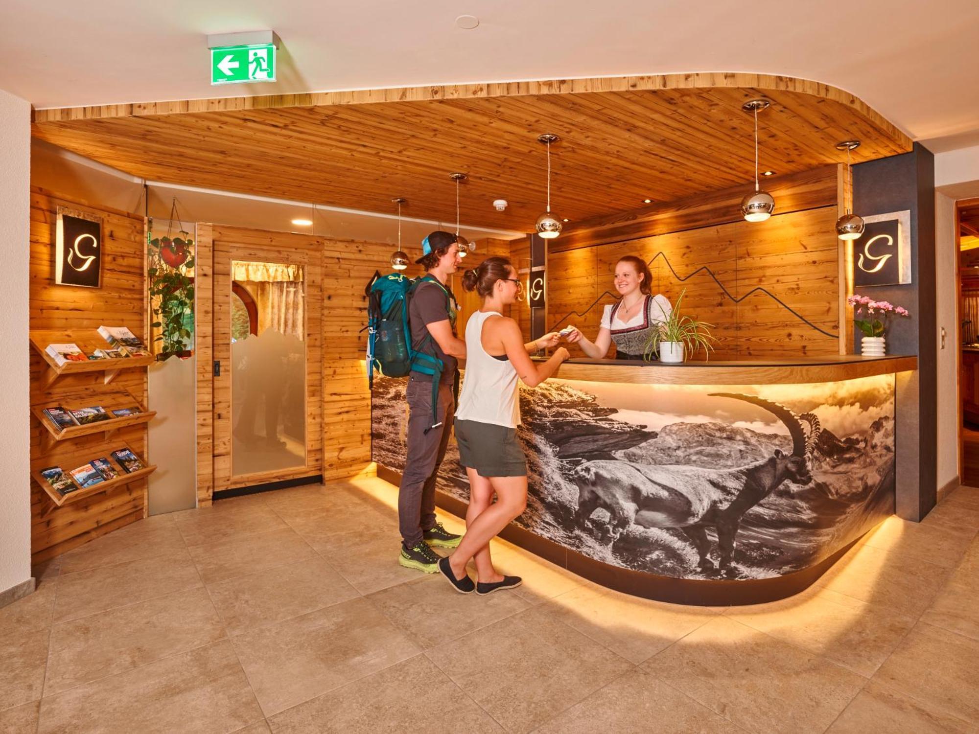 Hotel Gundolf Санкт-Леонгард-ім-Пітцталь Екстер'єр фото