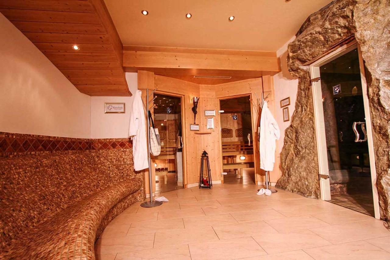 Hotel Gundolf Санкт-Леонгард-ім-Пітцталь Екстер'єр фото